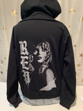 Sweatshirt hooded